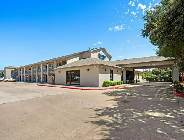 Days Inn by Wyndham Round Rock hotel detail image 1