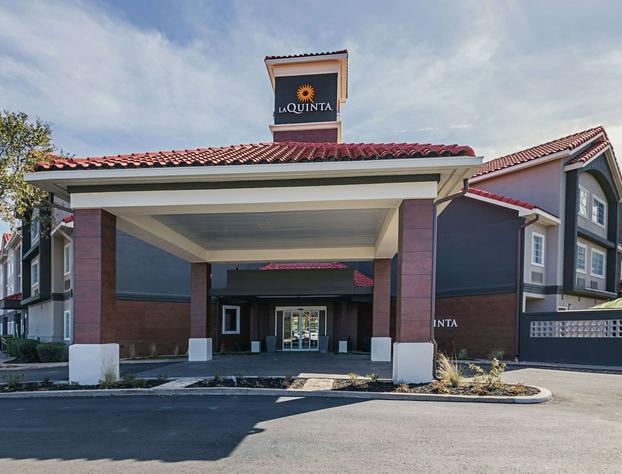 La Quinta Inn & Suites by Wyndham Austin Near The Domain hotel detail image 1