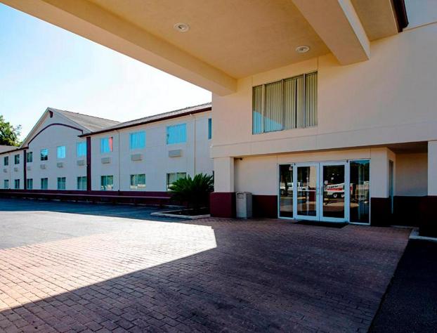 Red Roof Inn San Marcos hotel detail image 3