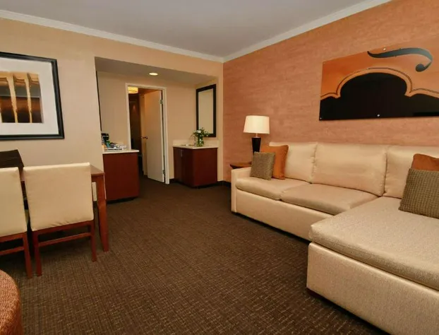 Embassy Suites by Hilton Austin Downtown South Congress hotel detail image 3