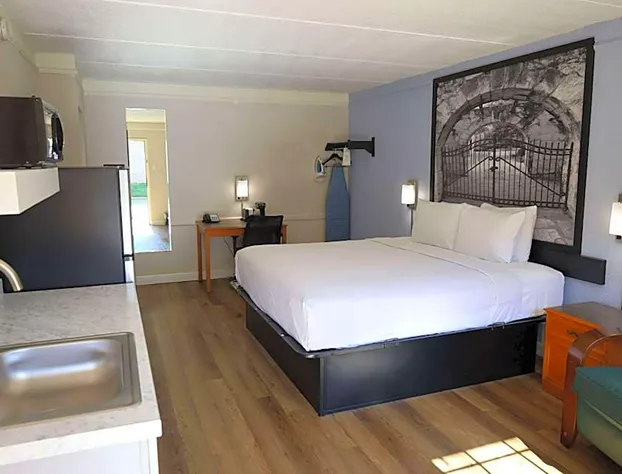 Super 8 by Wyndham Austin South / I-35 hotel detail image 4