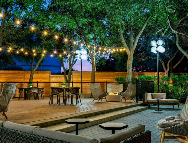 Sheraton Suites Market Center Dallas hotel detail image 4