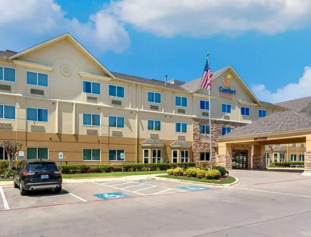 Comfort Suites North Dallas hotel detail image 2