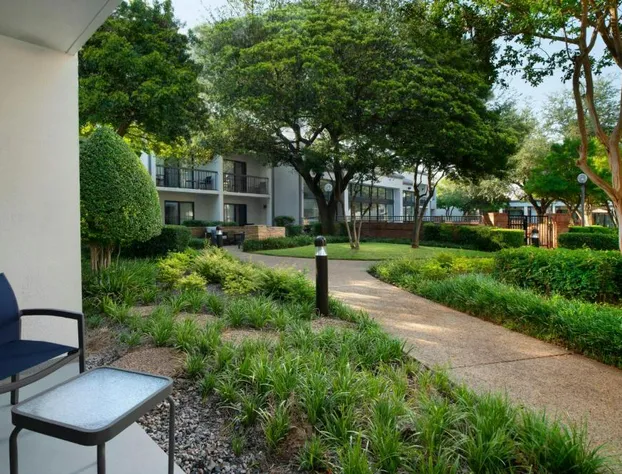 Courtyard by Marriott Dallas Las Colinas hotel detail image 1