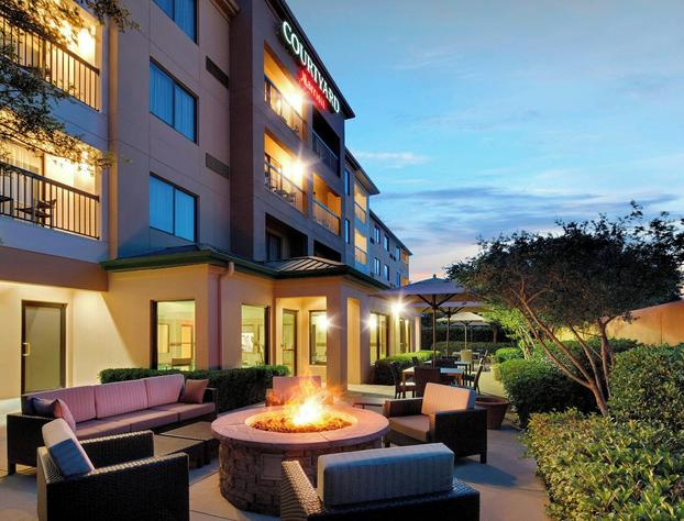 Courtyard by Marriott Dallas Mesquite hotel detail image 4