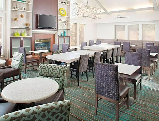 Residence Inn By Marriott Dallas Park Central hotel detail image 2