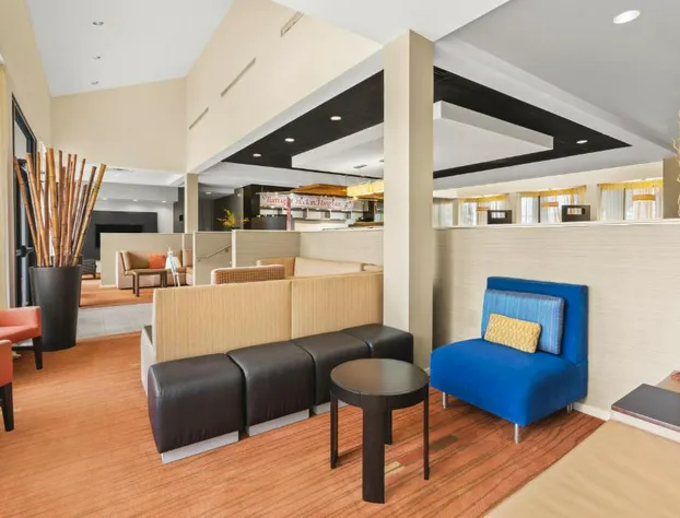 Super 8 by Wyndham Dallas Love Field Airport hotel detail image 4