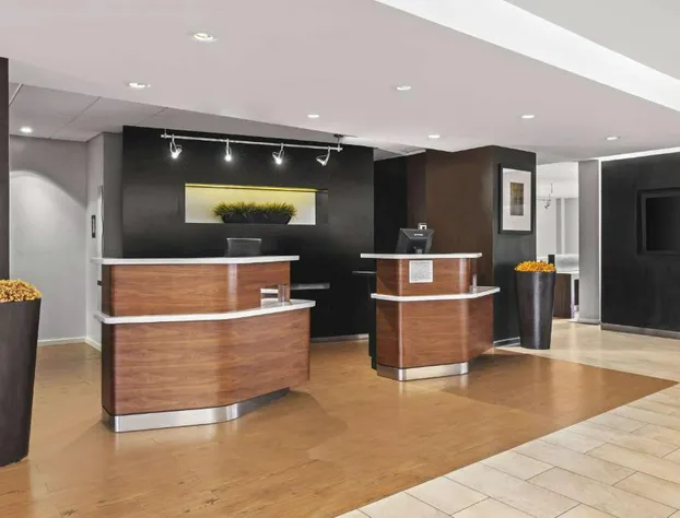 Super 8 by Wyndham Dallas Love Field Airport hotel detail image 3