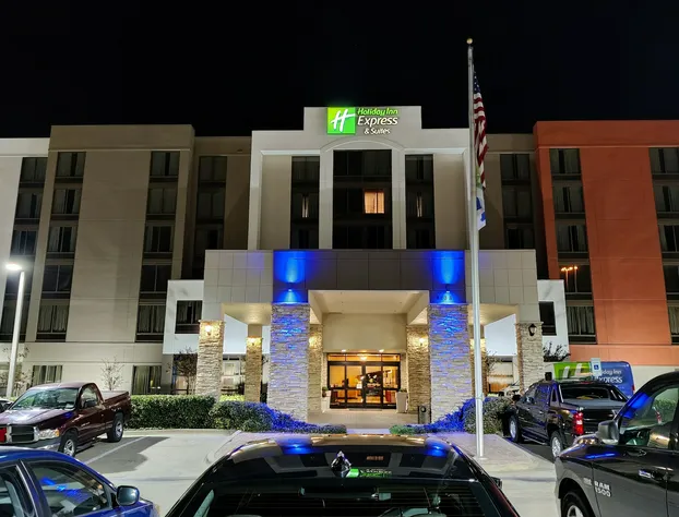 Holiday Inn Express Hotel & Suites DFW Airport South by IHG hotel detail image 2