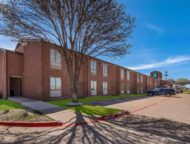 Quality Inn & Suites Richardson-Dallas hotel detail image 4