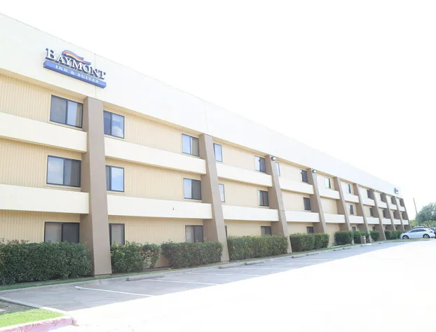 Baymont by Wyndham Plano hotel detail image 1