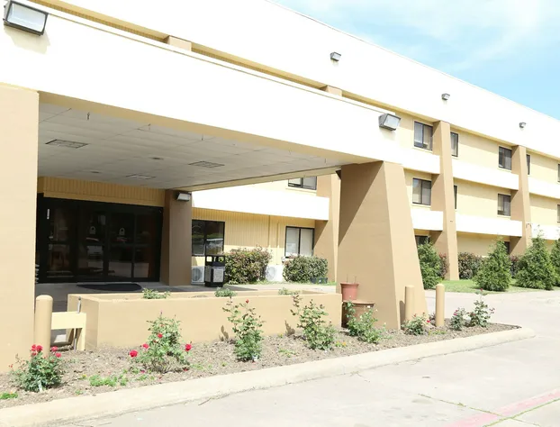 Baymont by Wyndham Plano hotel detail image 3