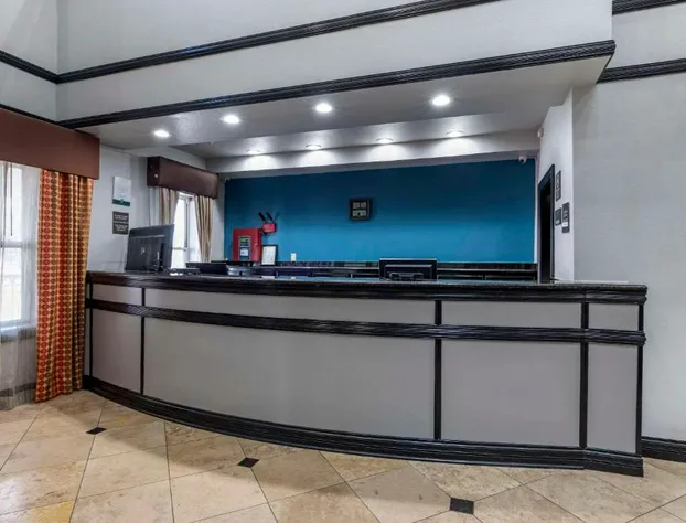 Quality Inn & Suites I-35 E / Walnut Hill hotel detail image 2