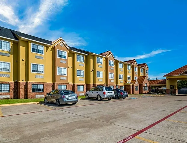 Quality Inn & Suites North Mesquite I-30 hotel detail image 2