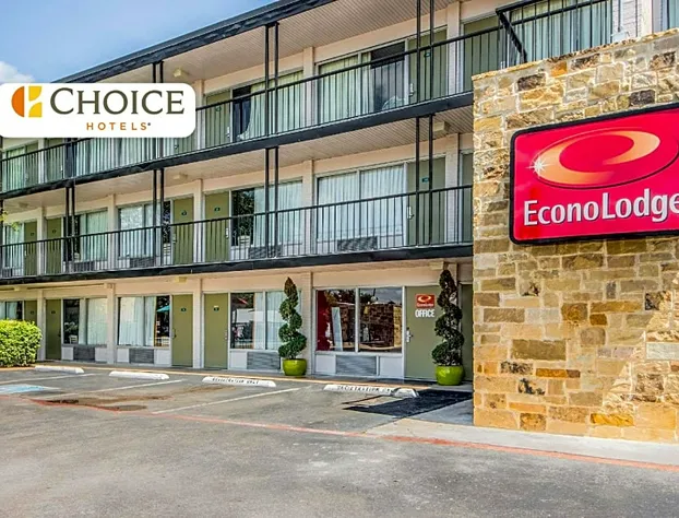 Econo Lodge Airport I-35 North hotel detail image 3