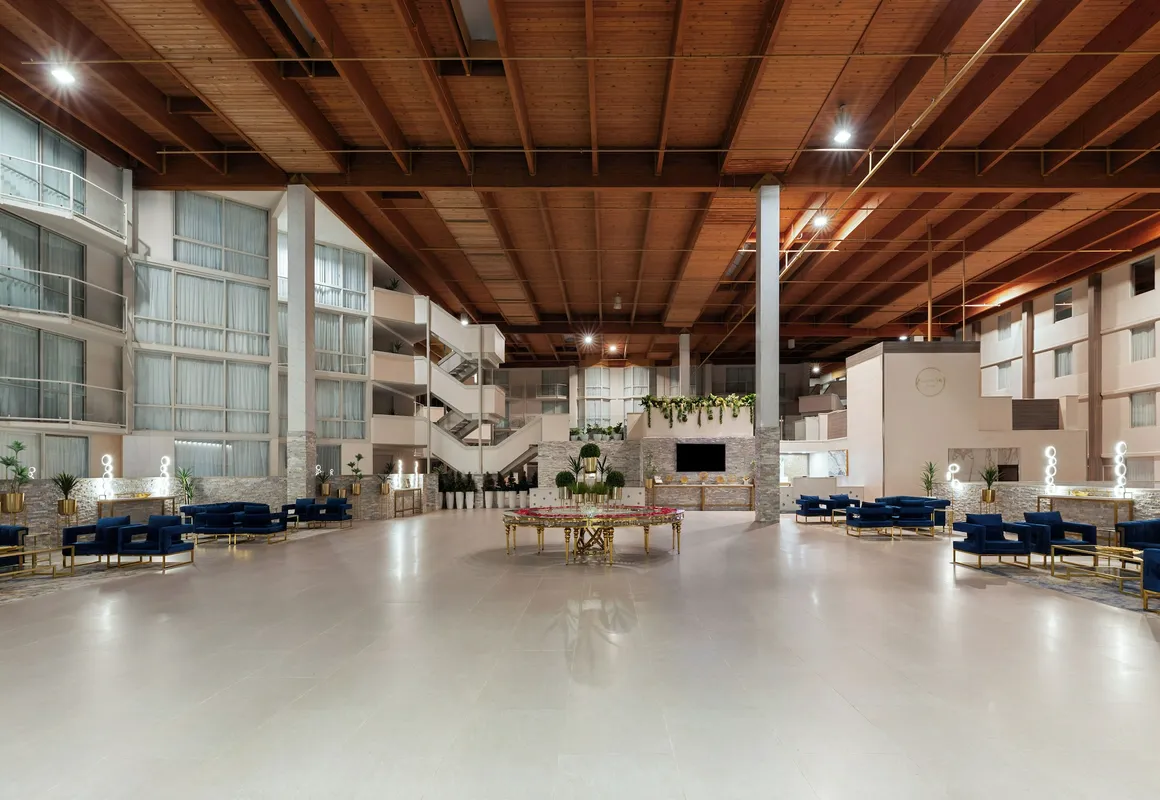 Ramada by Wyndham DFW Airport hotel hero