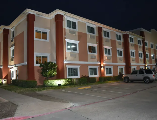 Baymont by Wyndham Dallas/ Love Field hotel detail image 2