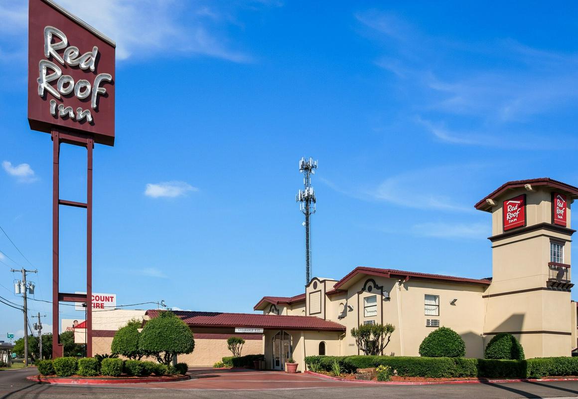 Red Roof Inn North Dallas - Park Central hotel hero
