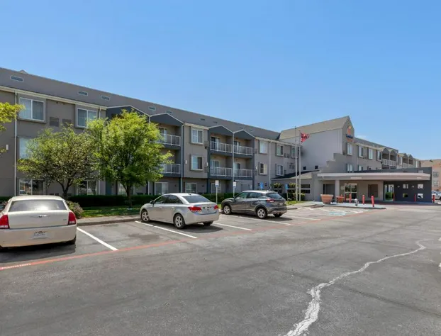 Comfort Suites DFW Airport hotel detail image 4