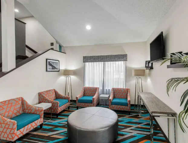 Clarion Inn & Suites DFW North hotel detail image 3