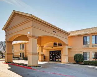 Quality Inn & Suites Irving DFW Airport South hotel detail image 1