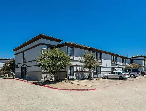 Quality Inn & Suites Irving DFW Airport South hotel detail image 2