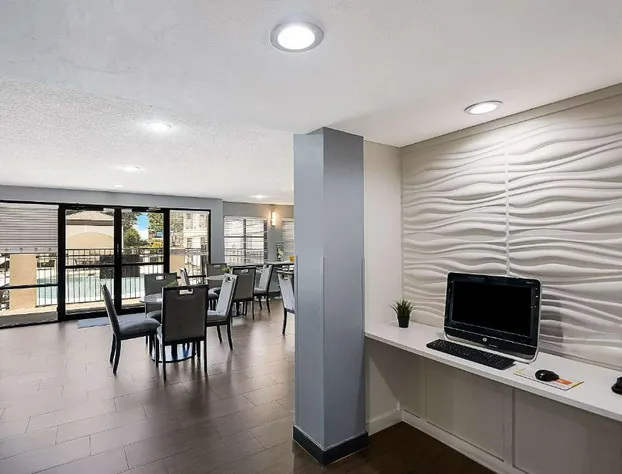 Quality Inn & Suites Irving DFW Airport South hotel detail image 4