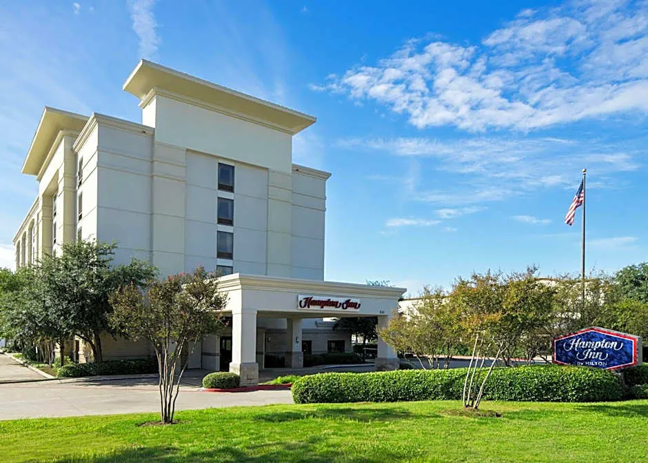 Hampton Inn Dallas-Irving-Las Colinas hotel hero