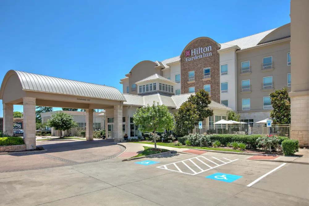Hilton Garden Inn Dallas/Arlington hotel hero