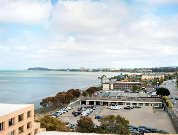 San Francisco Airport Marriott Waterfront hotel detail image 2