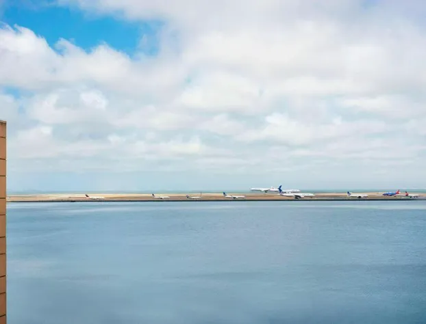 San Francisco Airport Marriott Waterfront hotel detail image 4