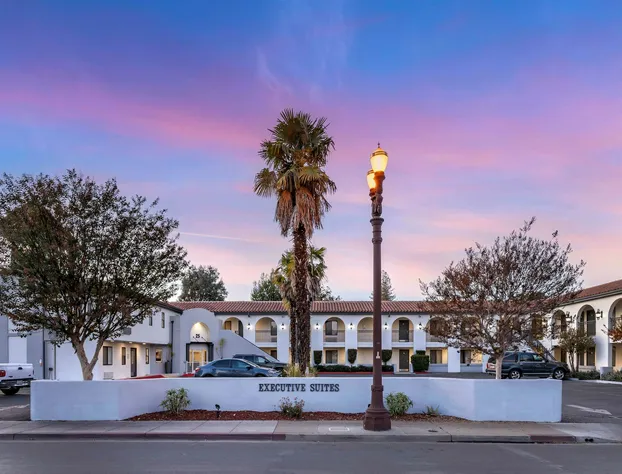 Best Western Plus Executive Suites hotel detail image 1