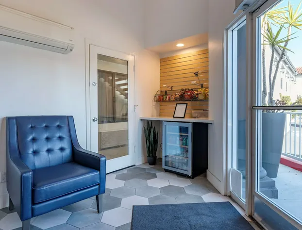 Best Western Plus Executive Suites hotel detail image 4