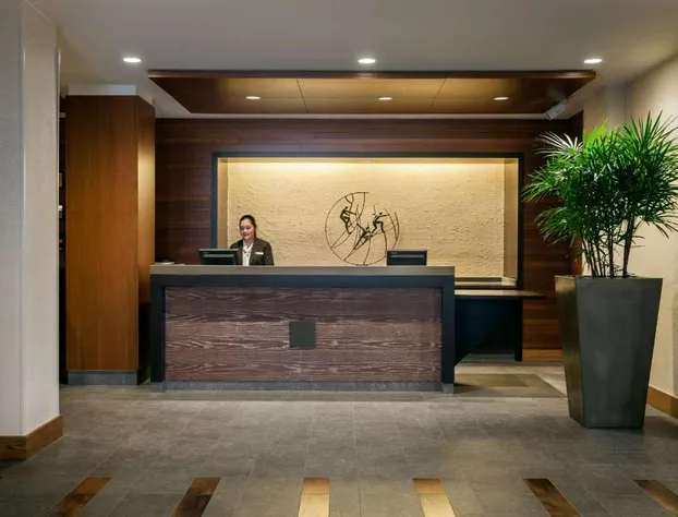 DoubleTree by Hilton San Francisco Airport hotel detail image 4