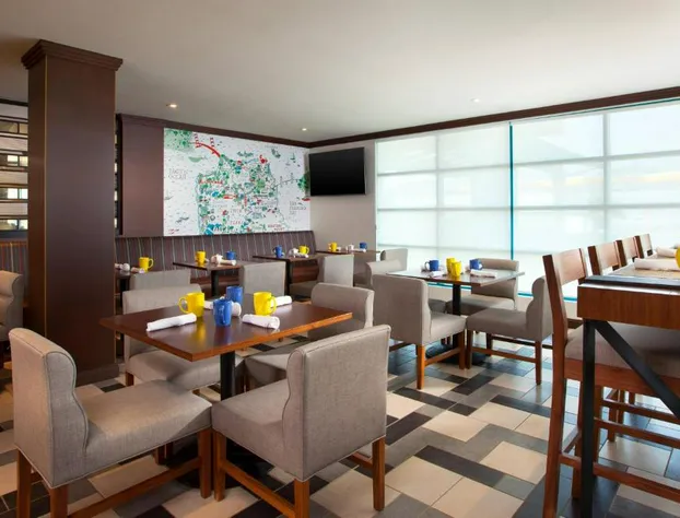 Four Points by Sheraton Hotel & Suites San Francisco Airport hotel detail image 4