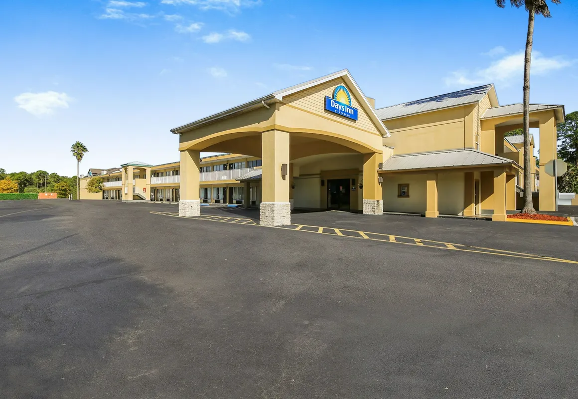 Econo Lodge Daytona Beach - Speedway hotel hero