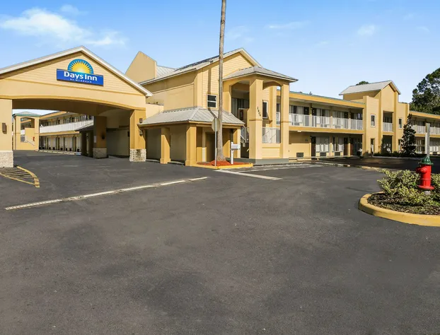 Econo Lodge Daytona Beach - Speedway hotel detail image 1