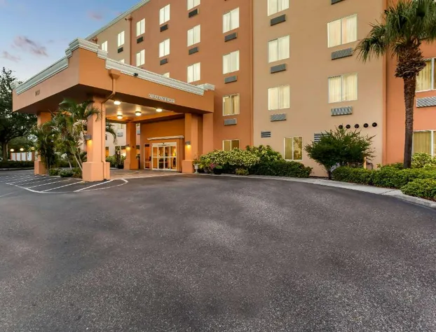 Comfort Suites Tampa Airport North hotel detail image 1