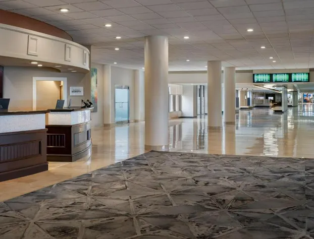 Tampa Airport Marriott hotel detail image 2