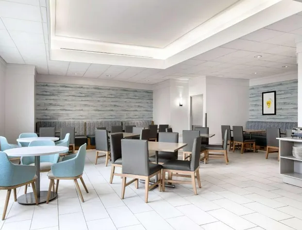 Embassy Suites by Hilton Tampa Airport Westshore hotel detail image 1