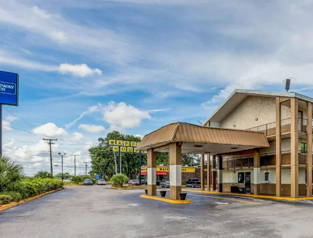 Rodeway Inn Fairgrounds - Casino hotel detail image 1