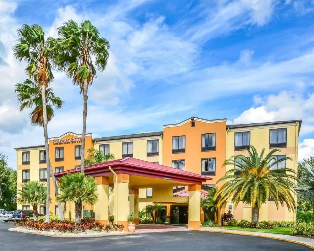 Comfort Suites Tampa - Brandon hotel hero
