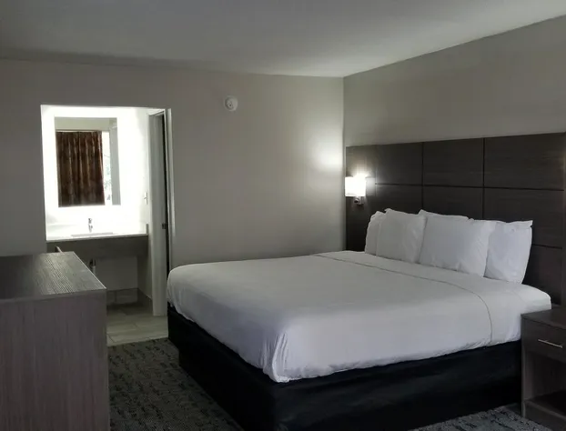 Days Inn & Suites by Wyndham Charleston Airport West hotel detail image 3