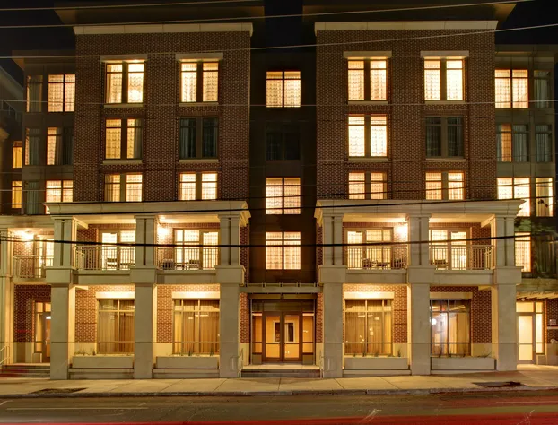Courtyard Charleston Historic District hotel detail image 1