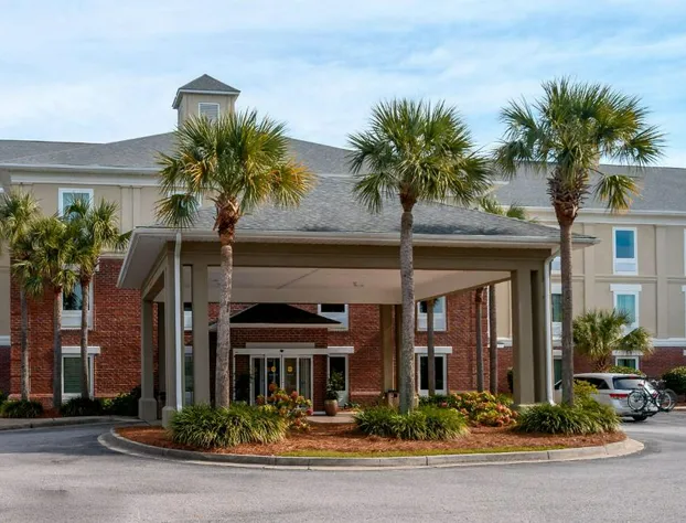 Comfort Inn & Suites Patriots Point hotel detail image 1