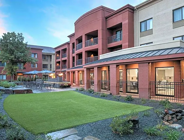 Courtyard Minneapolis St. Paul/Roseville by Marriott hotel detail image 3