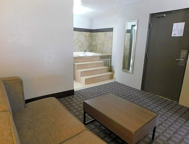 Days Inn & Suites by Wyndham Downtown Gatlinburg Parkway hotel detail image 4