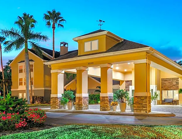 Homewood Suites by Hilton - Fort Myers hotel detail image 3