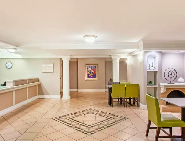 Baymont by Wyndham Fort Myers Central hotel detail image 1