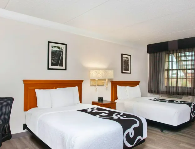 Baymont by Wyndham Fort Myers Central hotel detail image 3